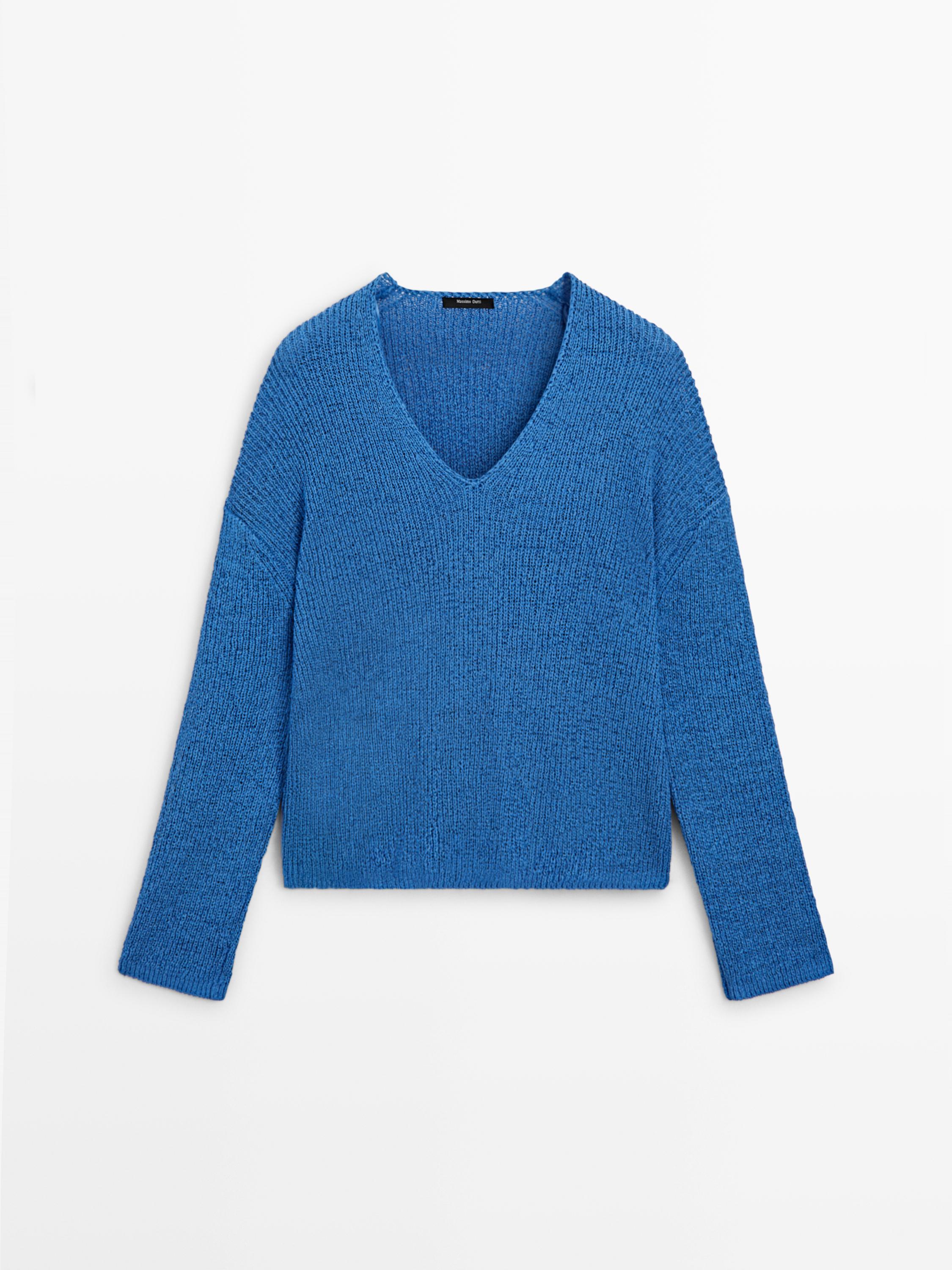 Cotton blend V-neck knit sweater